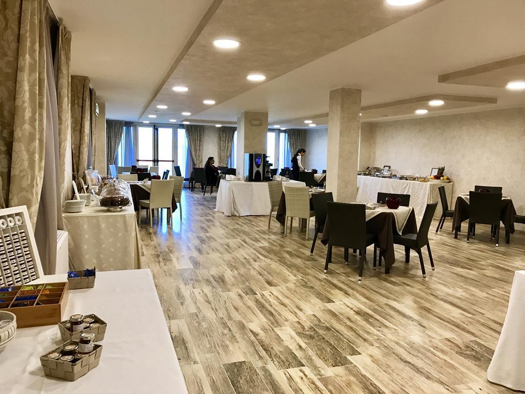 Relais Mondotella Pozzolengo Buitenkant foto